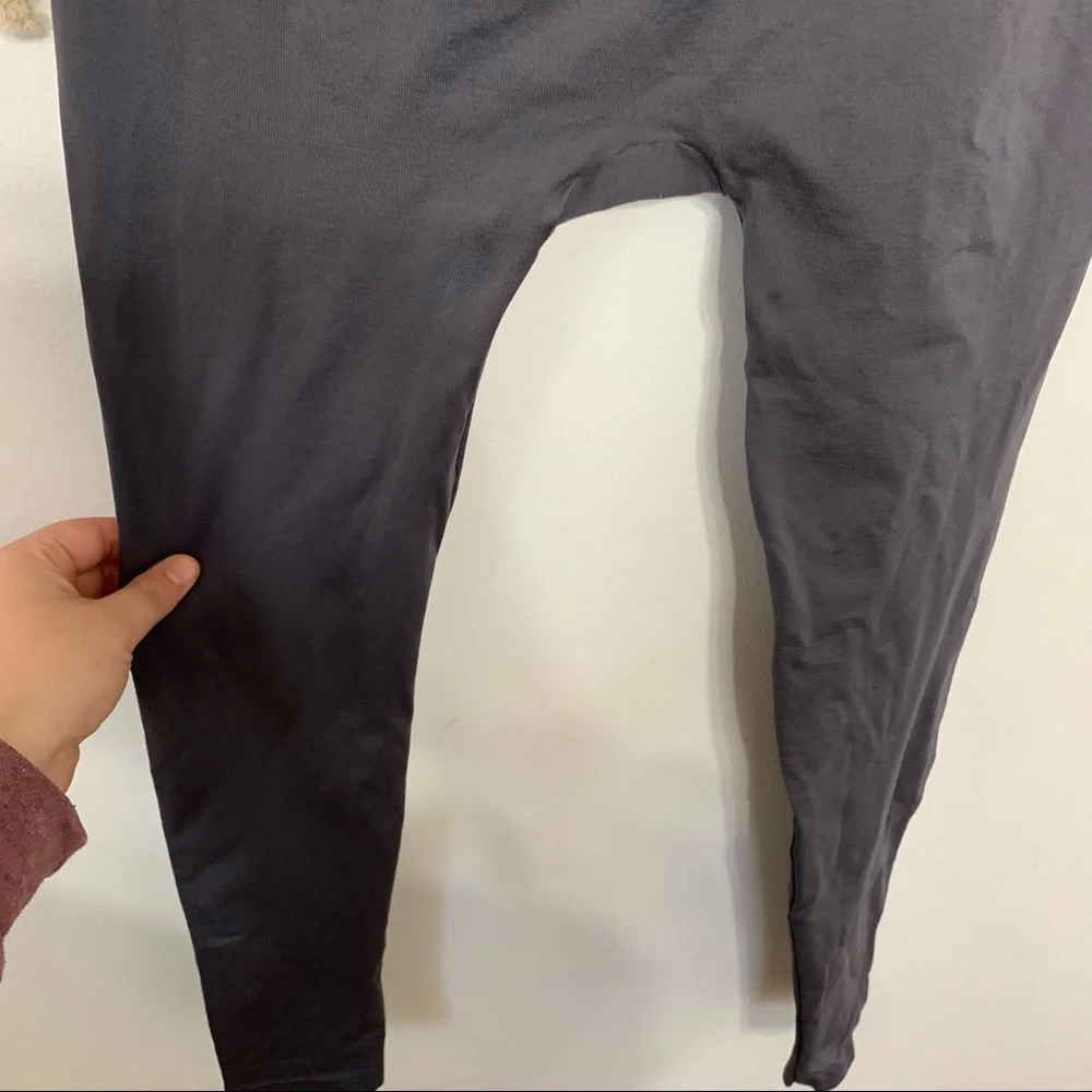 GymShark | gray seamless leggings size medium - Picture 4 of 9